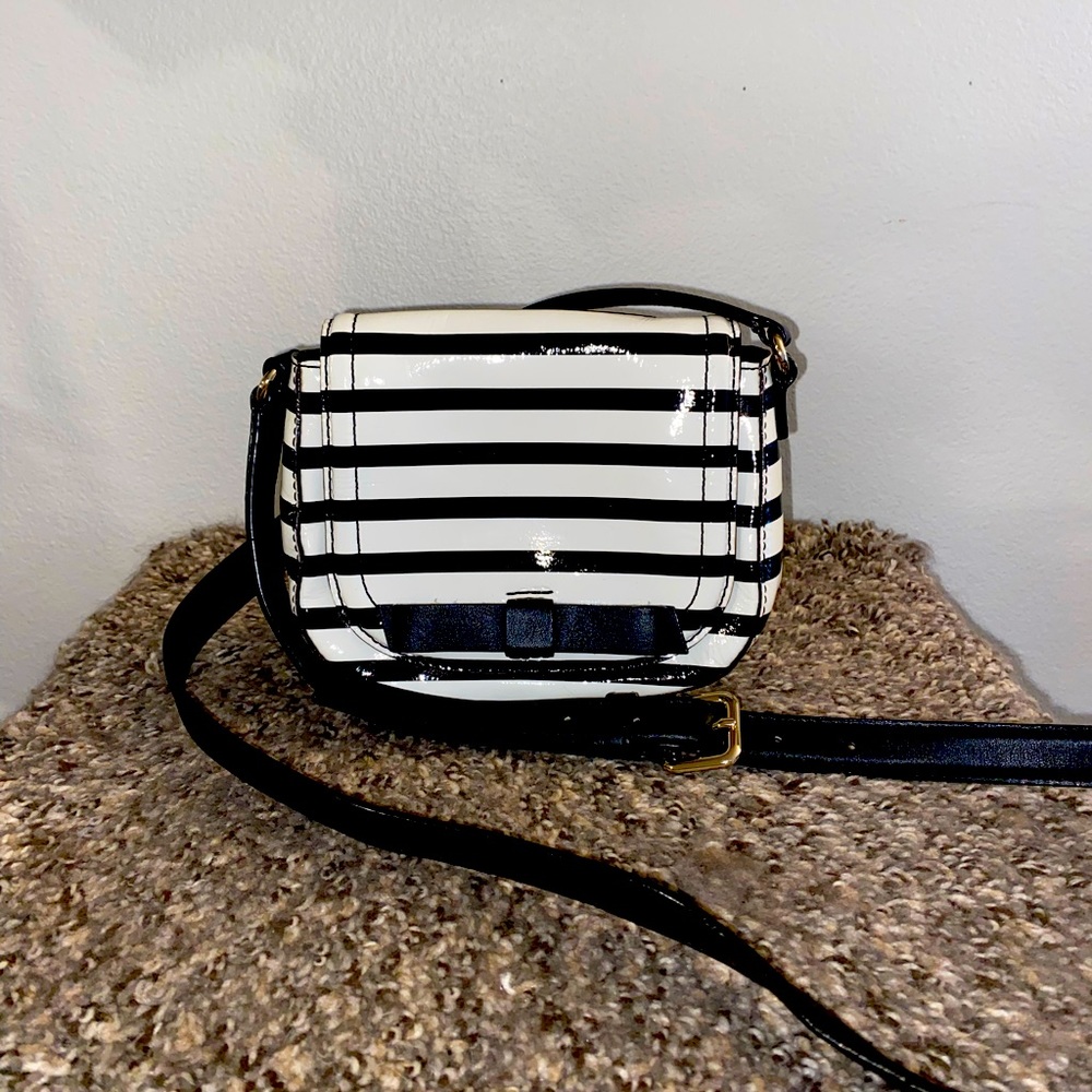Small kate spade cross body bow